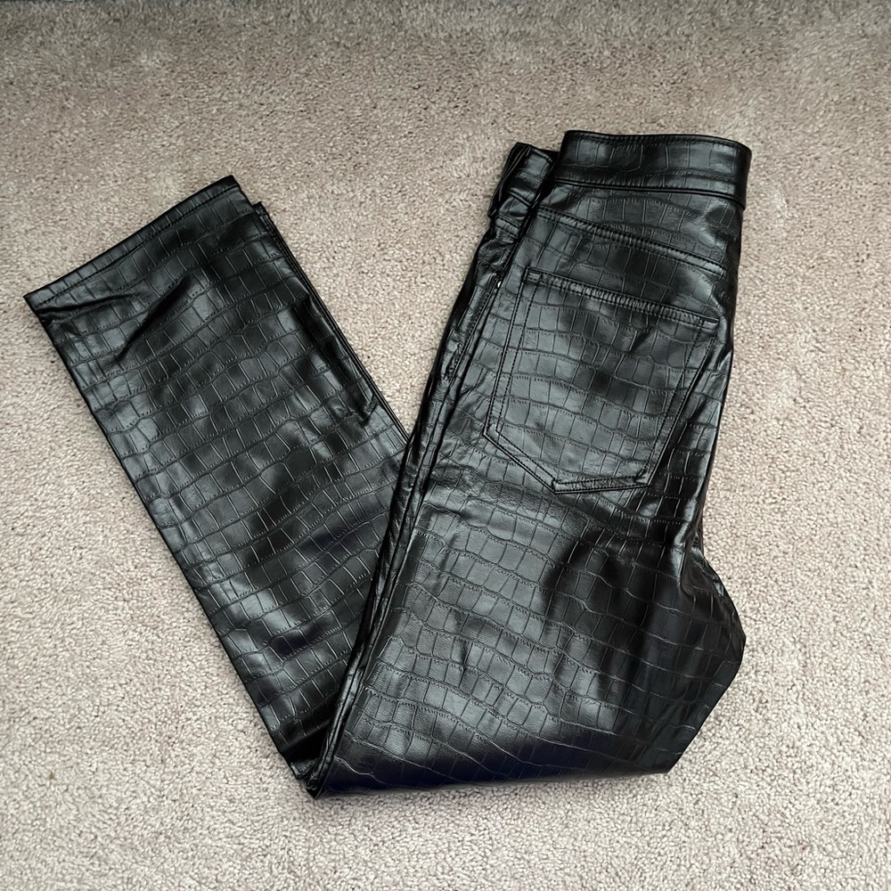 Gap - High-Waisted Brown Croc-Embossed Faux Leather Pants - Picture 2 of 3